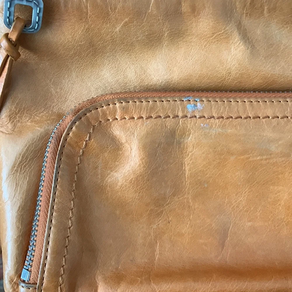 Hobo Vintage The Original Tan Leather Crossbody Bag